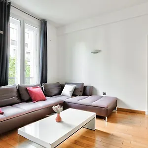 Quartier Champs-elysees 4 Free Netflix Parigi